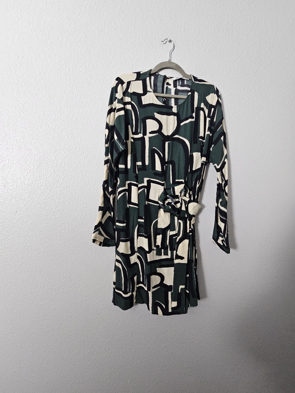NWT ZARA Frida DRESS Abstract Print Long-Sleeve Wrap Dress in Green and Cream Sz